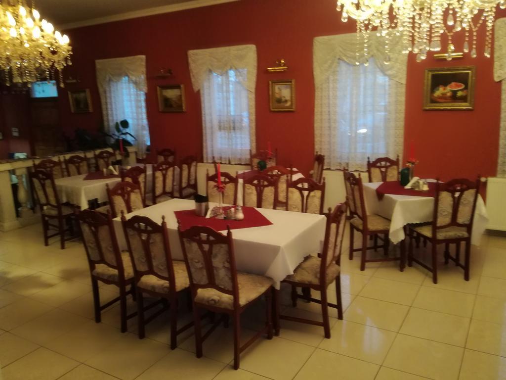 אגר Hotel Arany Trofea מראה חיצוני תמונה