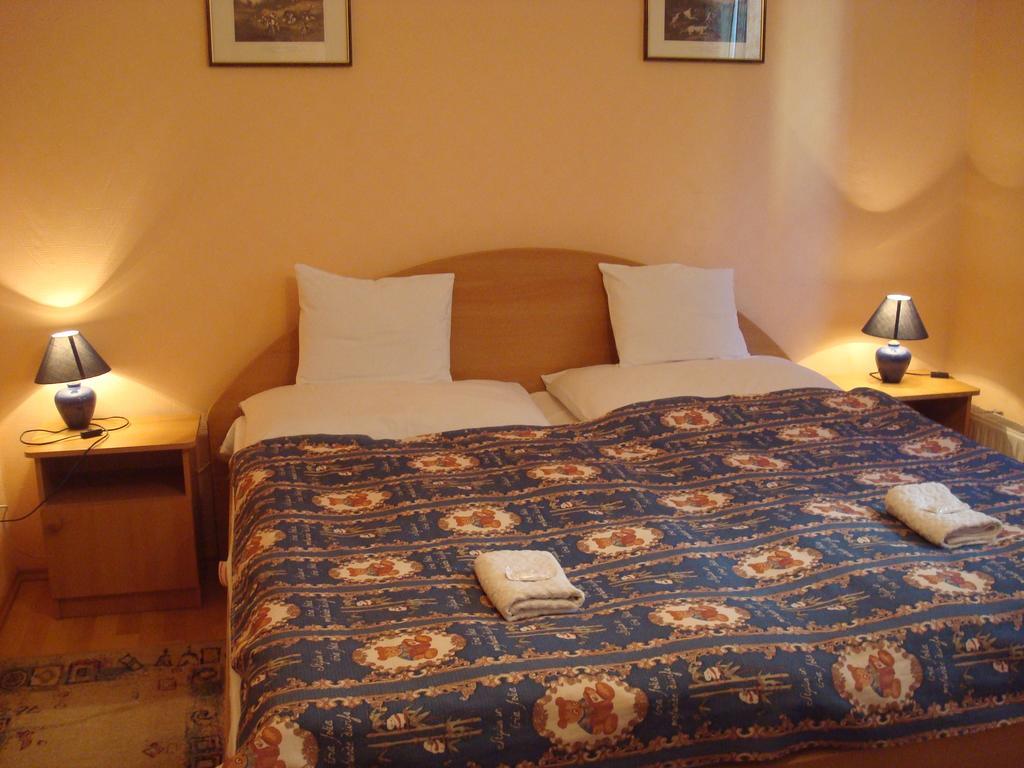 אגר Hotel Arany Trofea מראה חיצוני תמונה